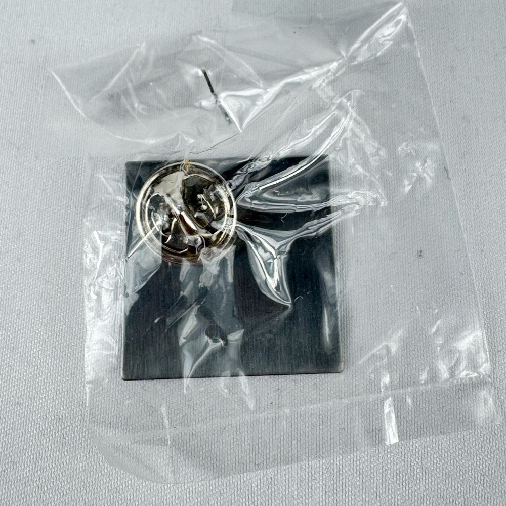NWT Walmart Official Employee Pin - Picture 2 of 2